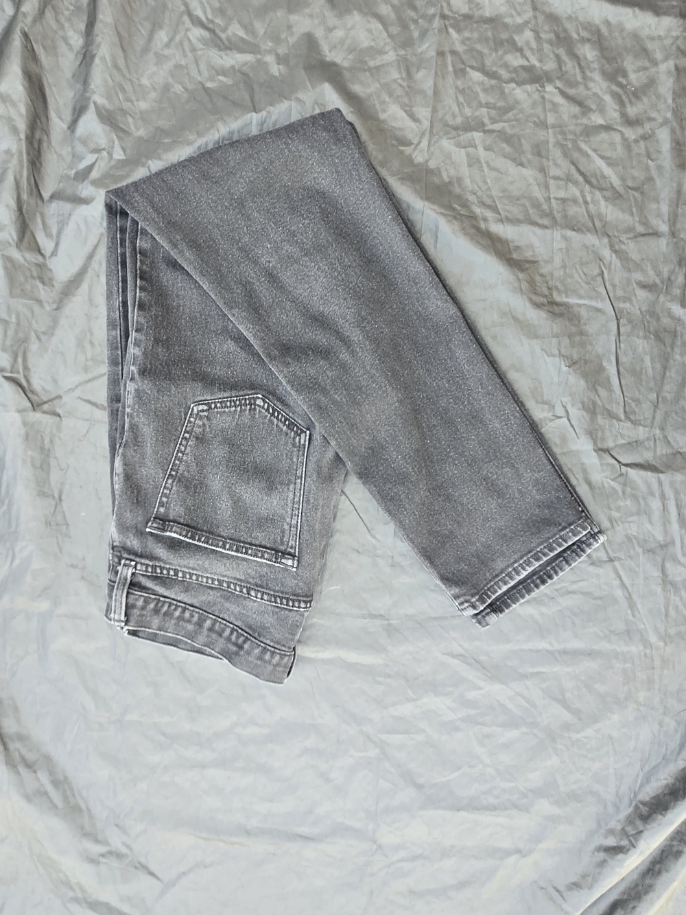 Old Navy Men's Washed Gray Straight Jeans